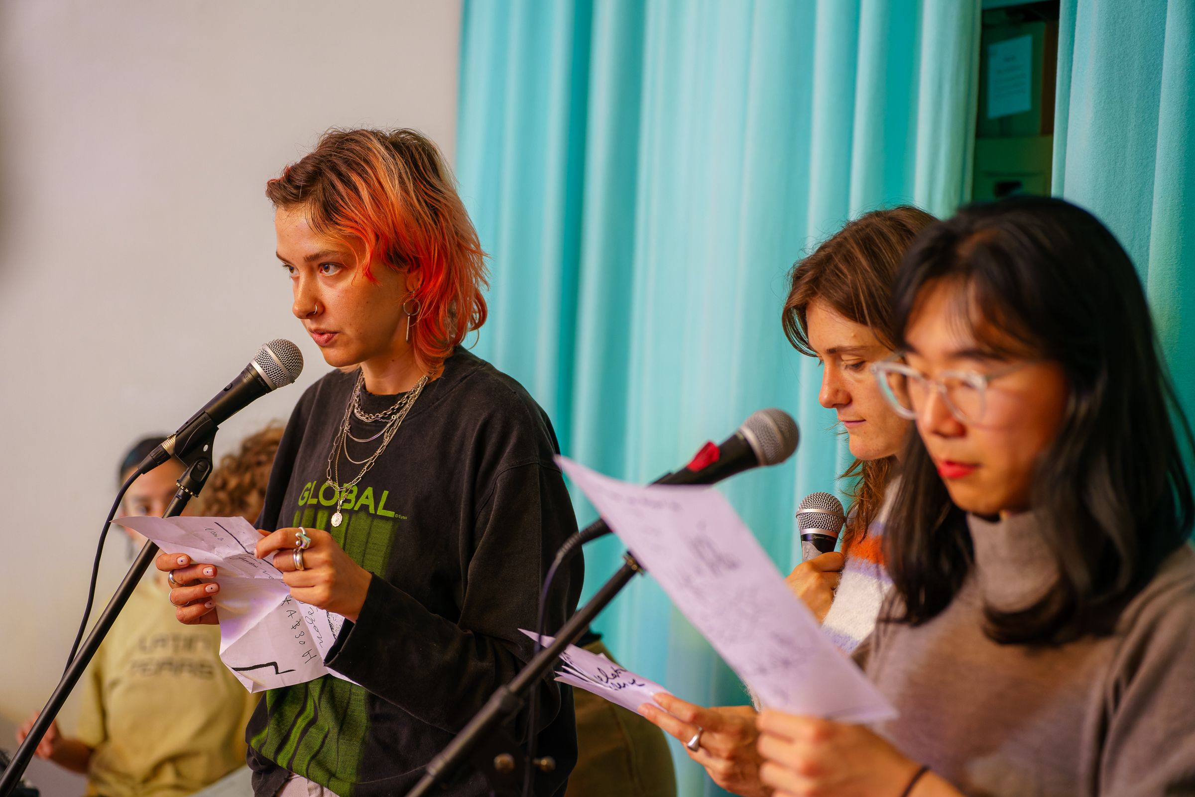 Water is what we make it mensen microfoon papier