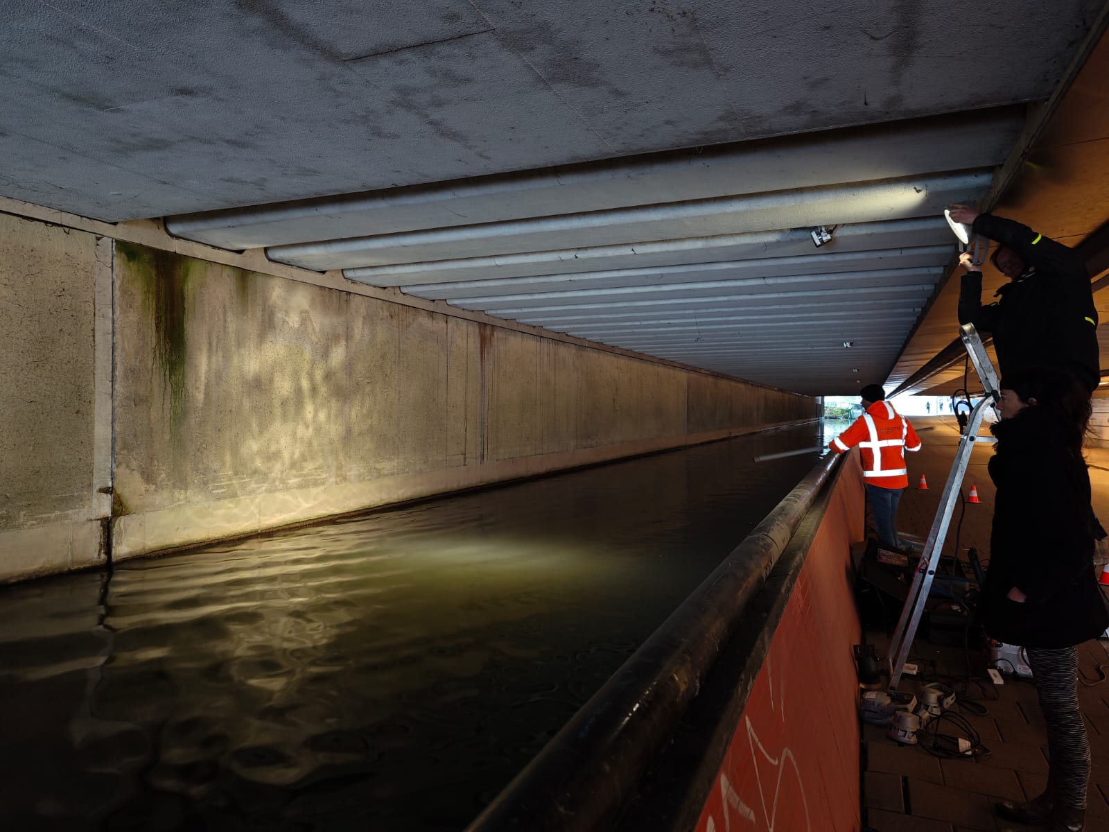 Test_met_licht_in_de_sijpesteijntunnel2.jpeg